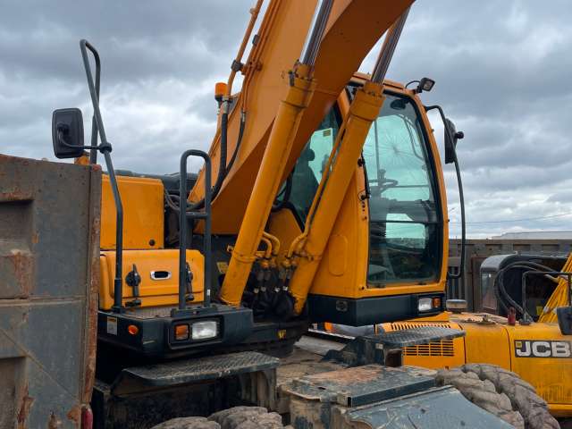 Hyundai R210W-9S Экскаватор  2019