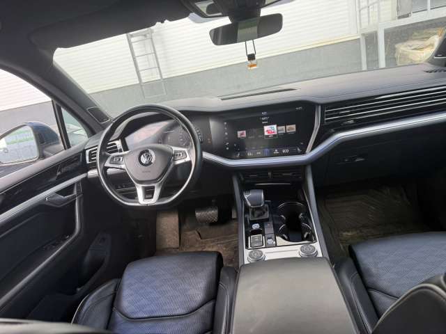 Volkswagen Touareg Business Atmosphere V6 3.0 TDI 249hp 8AT 2020