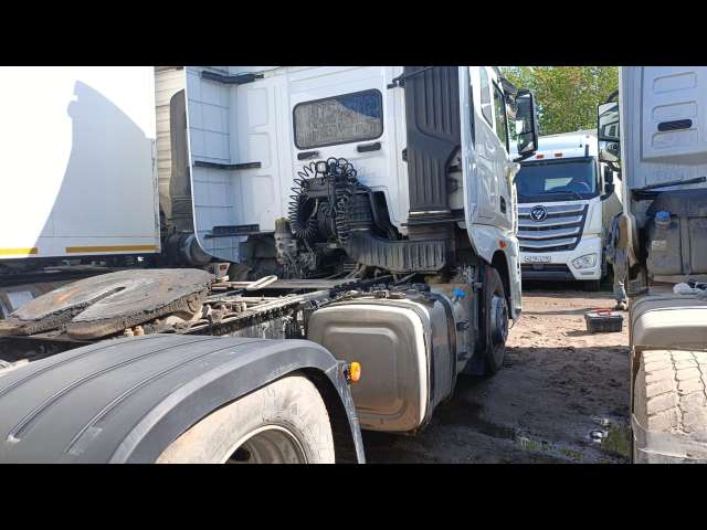 FAW J7 CA4180P77K25E5 Седельный тягач 4х2  2023