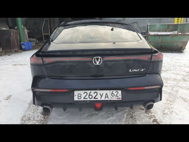 Changan Uni-V DLX 1.5T 7DCT 2023