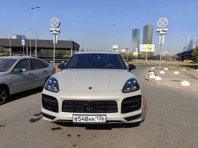 Porsche Cayenne Turbo 2022