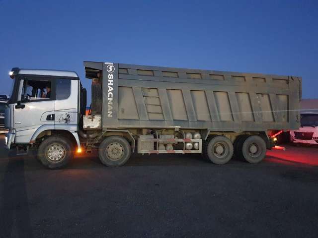 SHACMAN SX33186V366 8x4 Самосвал 2023