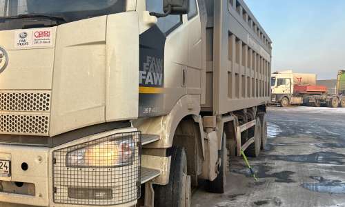 FAW CA 3310 8x4 Самосвал