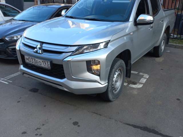 Mitsubishi L200 DC Invite+ 2.4d 6MT 2021