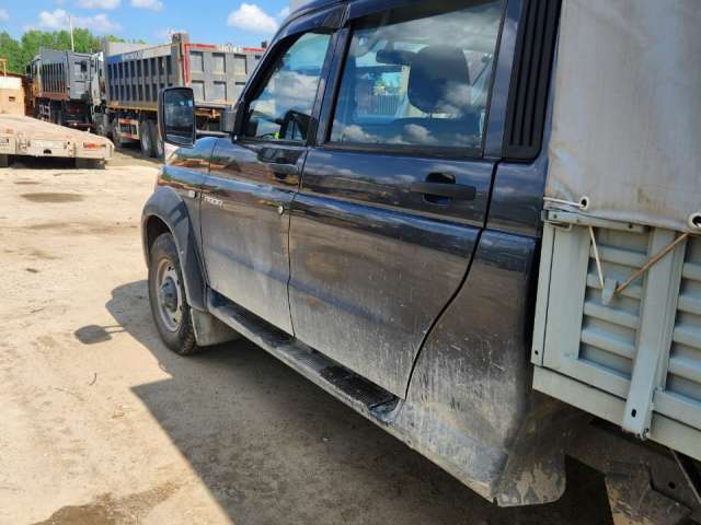UAZ Profi Двойная кабина с бортом Стандарт 4х4 2.7 5MT 2023