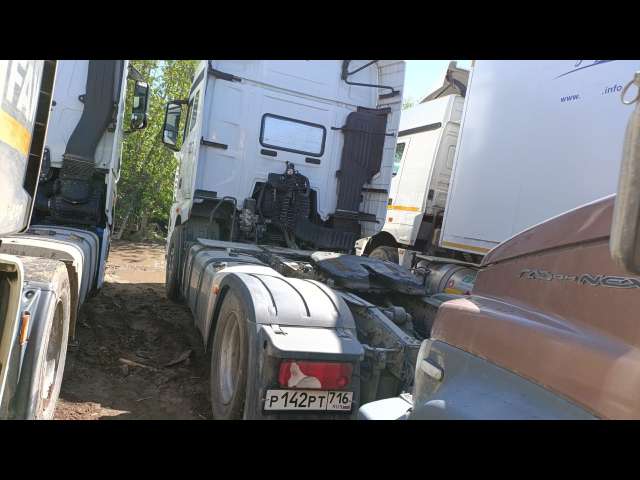 FAW J7 CA4180P77K25E5 Седельный тягач 4х2  2023