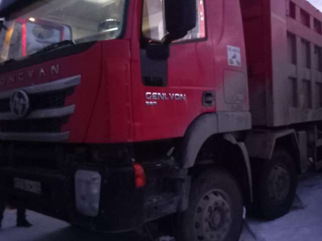 Hongyan CQ3406HV39 8x4 Самосвал  2023