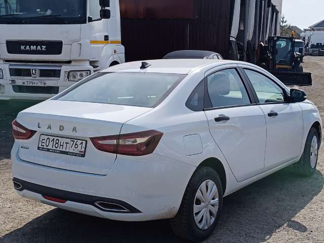 Lada Vesta седан Comfort 1.6 106hp 5MT 2023