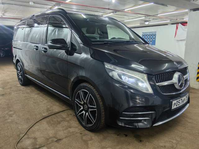 Mercedes-Benz V 220 d L AMG Line+ 4MATIC 2021