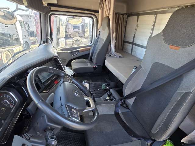 SHACMAN SX33186V366 8x4 Самосвал 2023
