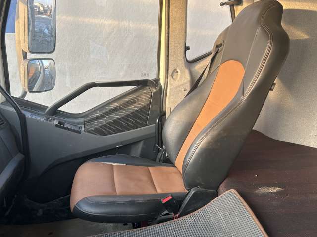 FAW CA 3310 8x4 Самосвал  2023