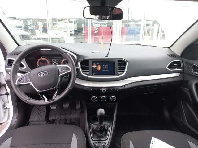 Lada Vesta седан Life 1.6 106hp 5MT 2023