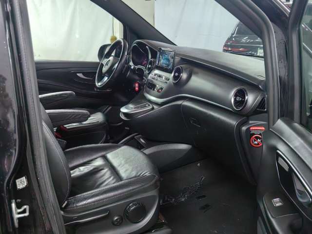 Mercedes-Benz V 220 d L AMG Line+ 4MATIC 2021