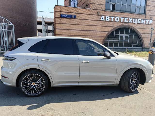 Porsche Cayenne Turbo 2022