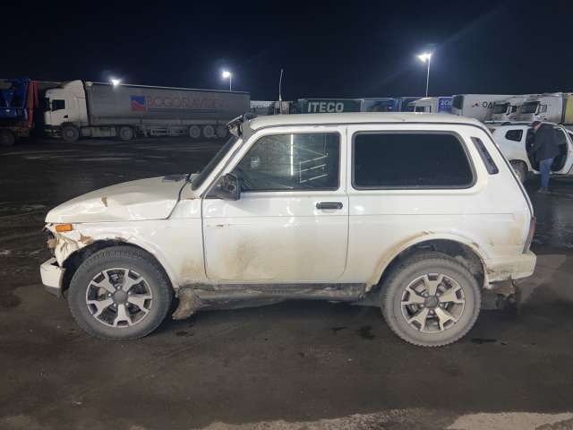 Рамка Lada Niva Legend