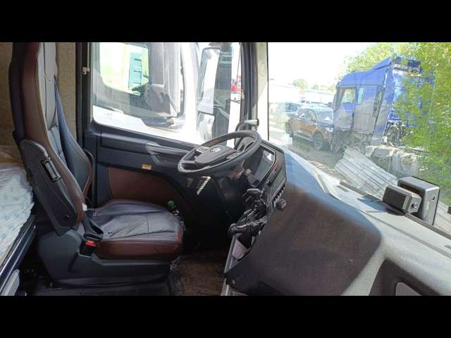 FAW J7 CA4180P77K25E5 Седельный тягач 4х2  2023