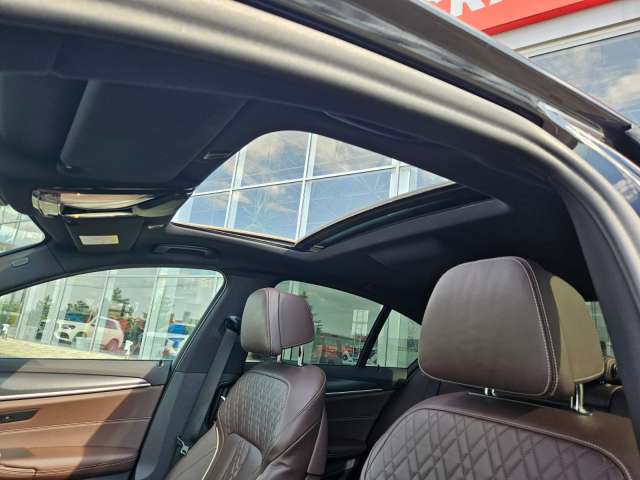 BMW 5 серия 530d xDrive 2021