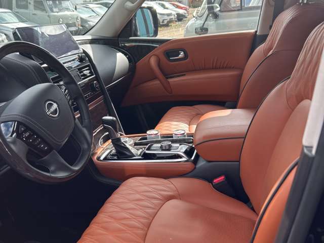 Nissan Patrol 4.0 7AT SE Platinum City 2023