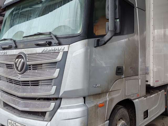 FOTON Auman EST A 4x2 седельный тягач  2023