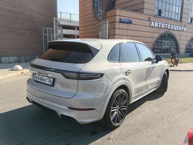 Porsche Cayenne Turbo 2022