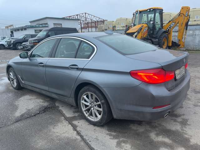 BMW 5 серия 520d xDrive Business 2017