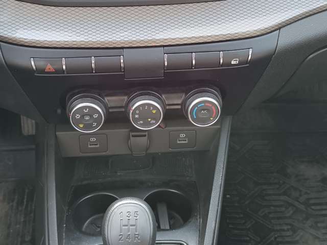 Lada Vesta седан Comfort 1.6 106hp 5MT 2023