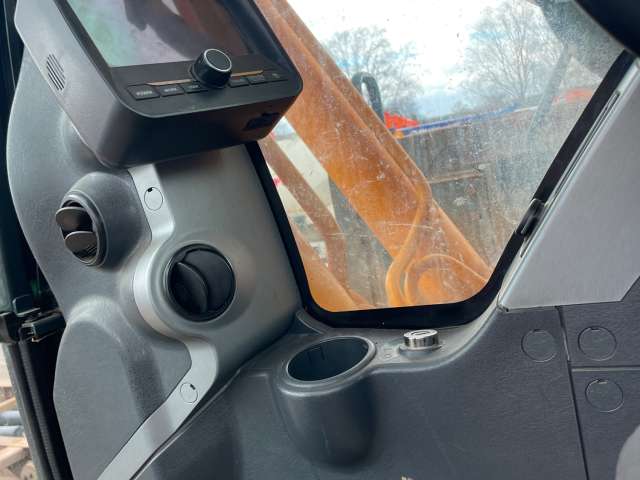 Hyundai R210W-9S Экскаватор  2019