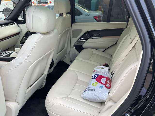 Land Rover Range Rover LWB V8 Turbo 4.4 HSE 2022