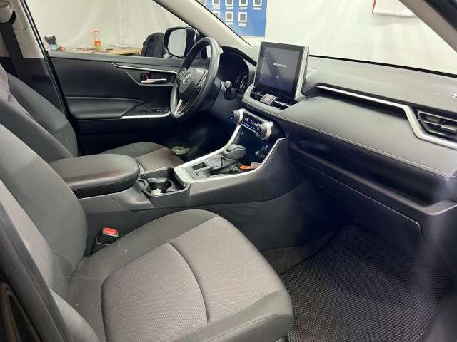 Toyota RAV4 Style 2.0 CVT 4WD 2023