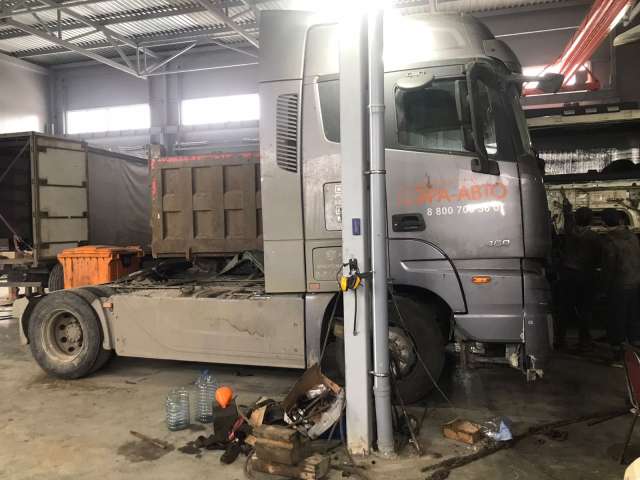 FOTON Auman EST A 4x2 седельный тягач  2022