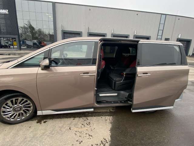 GAC M8 GX Premium 2.0T GDI 8AT 2024
