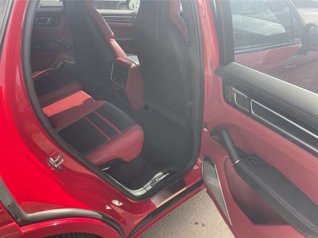 Porsche Cayenne GTS Coupe 2021