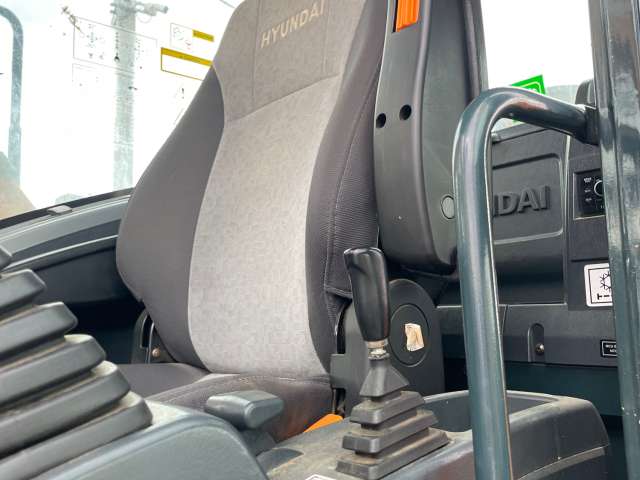 Hyundai R210W-9S Экскаватор  2019