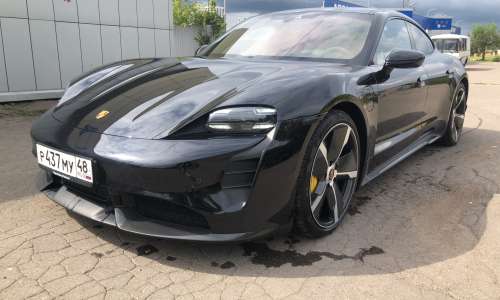 Porsche Taycan 