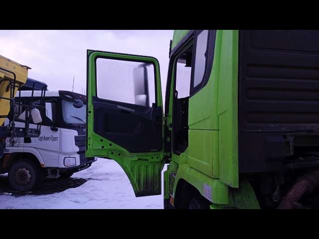 SHACMAN SX42584V324 6х4 Седельный тягач 2022
