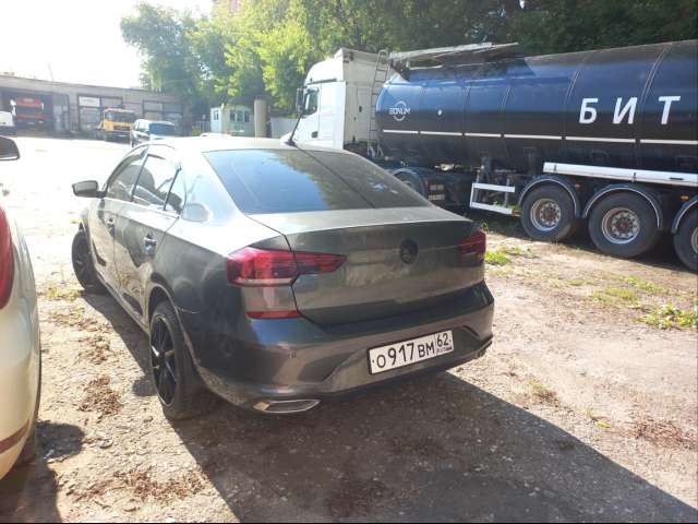Volkswagen Polo Exclusive 1.6 110hp 6AT 2021