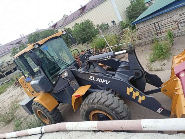 XCMG ZL30FV Фронтальный погрузчик  2022