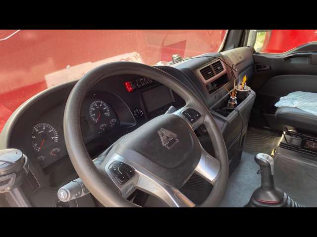 SITRAK ZZ4256V364HE 6x4 седельный тягач  2022