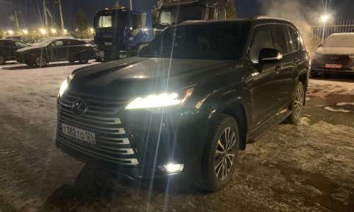 Lexus LX 600 