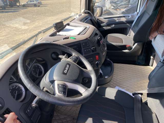 DAF XF 4x2 Седельный тягач  2022