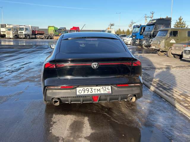 Changan Uni-V DLX 1.5T 7DCT 2023
