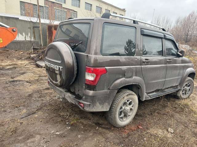 UAZ Patriot Base Limited 2.7 5MT 2023