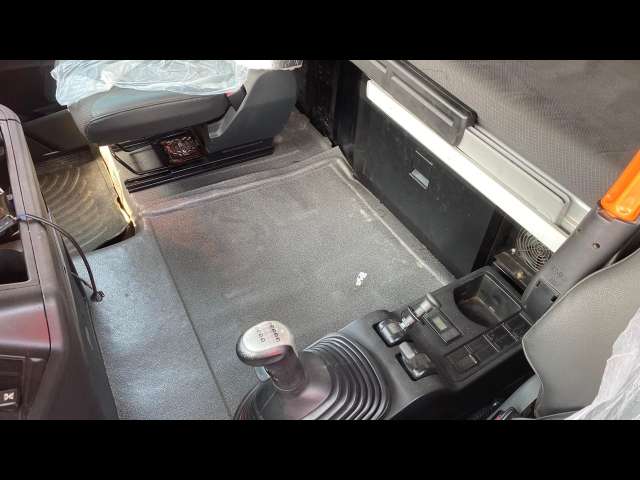SITRAK ZZ4256V364HE 6x4 седельный тягач  2022
