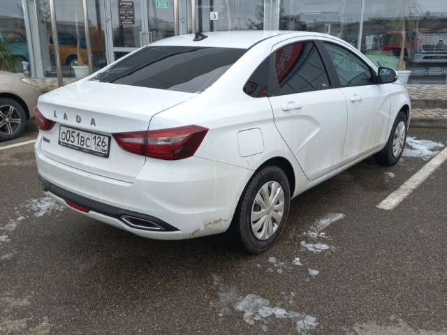 Lada Vesta седан Life 1.6 106hp 5MT 2023