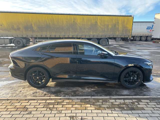 Changan Uni-V DLX 1.5T 7DCT 2023