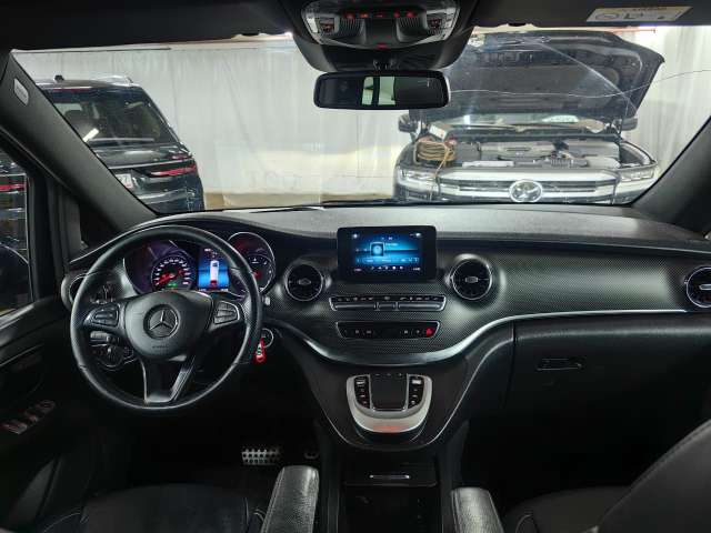 Mercedes-Benz V 220 d L AMG Line+ 4MATIC 2021