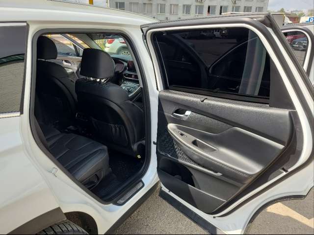 Hyundai Santa Fe High-Tech 2.2d 8DCT 2021