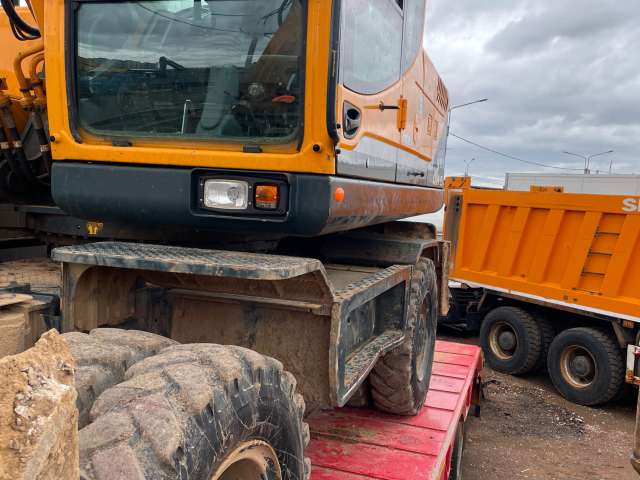 Hyundai R210W-9S Экскаватор  2019