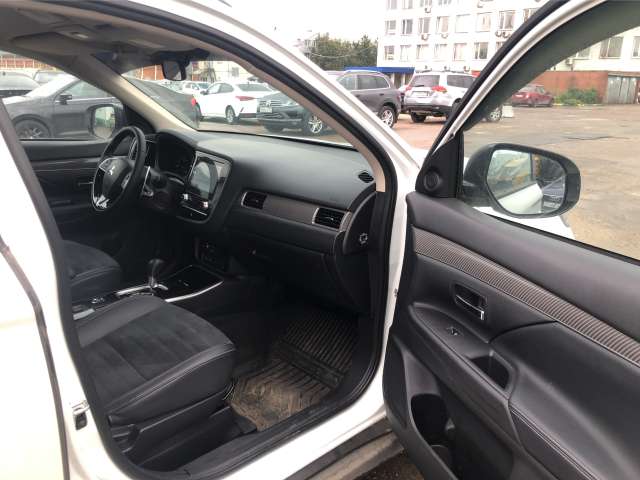 Mitsubishi Outlander Instyle 2.4 CVT 4WD 2021