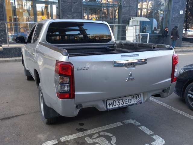 Mitsubishi L200 DC Invite+ 2.4d 6MT 2021